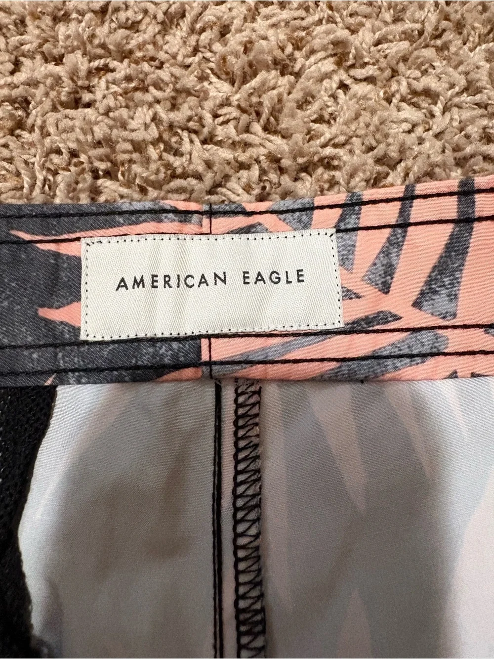 American Eagle Palm Swim Trunk 10” men’s size small NWOT